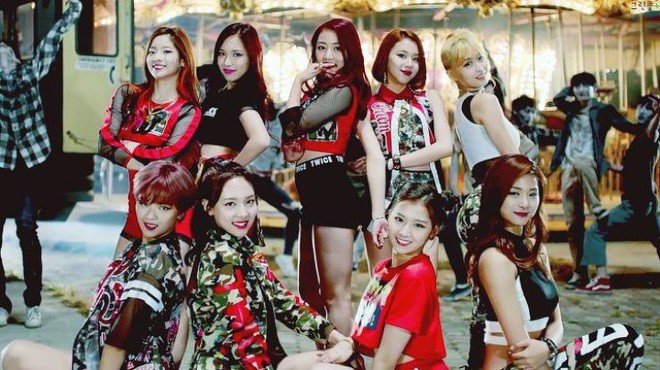 Knet chọn 5 ca kh&uacute;c debut huyền thoại: SNSD v&agrave; BLACKPINK đương nhi&ecirc;n c&oacute; mặt, tranh c&atilde;i khi TWICE vắng b&oacute;ng - Ảnh 11.