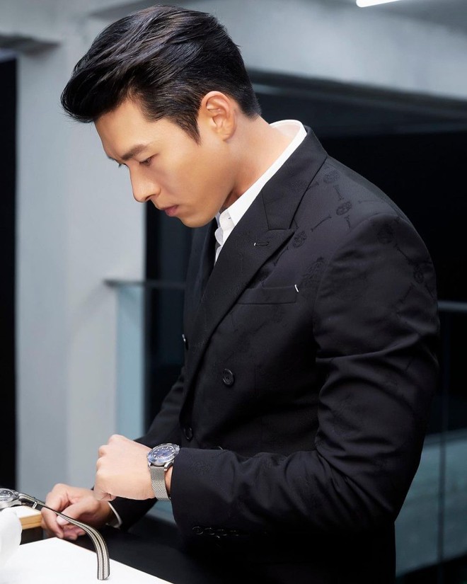 L&acirc;u lắm rồi Hyun Bin mới đi sự kiện: Visual biến vạn bức ảnh th&agrave;nh poster phim l&agrave; đ&acirc;y, bảo sao Son Ye Jin sa v&agrave;o lưới t&igrave;nh - Ảnh 7.