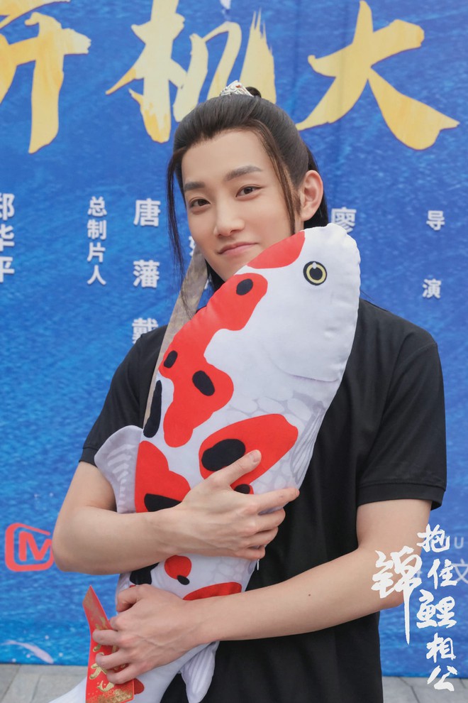 Tiểu tam bị gh&eacute;t nhất Ho&agrave;n Ch&acirc;u C&aacute;ch C&aacute;ch make up lồng lộn ng&agrave;y khai m&aacute;y, h&uacute; hồn hơn l&agrave; tạo h&igrave;nh cổ trang như tr&ograve; đ&ugrave;a của nam ch&iacute;nh - Ảnh 4.