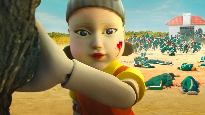 T&eacute; xỉu nguy&ecirc;n mẫu b&eacute; b&uacute;p b&ecirc; &aacute;m ảnh ở Squid Game: Kinh điển đến độ l&ecirc;n cả phim lẫn K-pop, d&acirc;n H&agrave;n giờ chắc sợ tới gi&agrave;! - Ảnh 7.