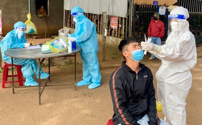 Một l&agrave;ng hoa ph&aacute;t hiện 30 ca mắc Covid-19 - Ảnh 1.