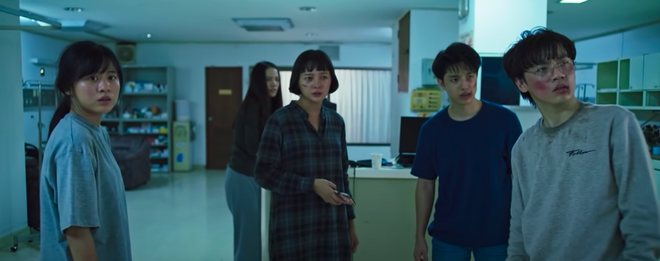 Sửng sốt phim về 4 sinh vi&ecirc;n kh&ocirc;ng ngủ 1 tuần đổi lấy tiền, nhận lại tấn thảm kịch v&agrave; lật mở &acirc;m mưu hiểm độc từ một kẻ kh&ocirc;ng ngờ - Ảnh 3.