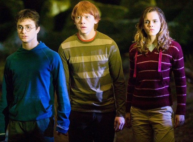5 lần Harry Potter úp mở trước nội dung qua trang phục nhân vật: Tiểu tiết thánh soi mới để ý được, đọc đến cuối suýt chảy nước mắt! - Ảnh 1.