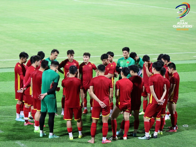 Chuy&ecirc;n gia Phan Anh T&uacute;: Kh&ocirc;ng c&oacute; chuyện HLV Park Hang-seo bảo thủ - Ảnh 4.