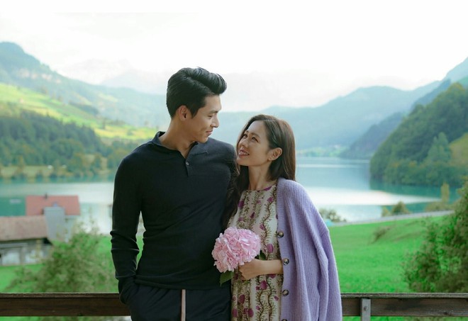 Son Ye Jin tiết lộ bom tấn với Hyun Bin lẽ ra kết th&uacute;c bi kịch, tại anh chị t&igrave;nh cảm qu&aacute; n&ecirc;n được sửa kịch bản lu&ocirc;n - Ảnh 8.