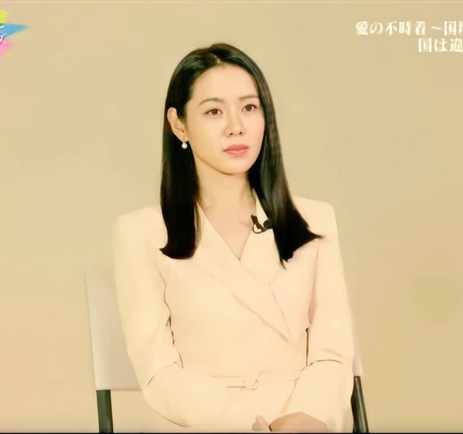 Son Ye Jin tiết lộ bom tấn với Hyun Bin lẽ ra kết thúc bi kịch, tại anh chị tình cảm quá nên được sửa kịch bản luôn - Ảnh 3.