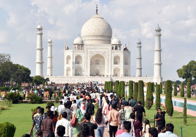Ấn Độ bắt đầu cho phép đón khách nước ngoài từ hôm nay - Ảnh 1.