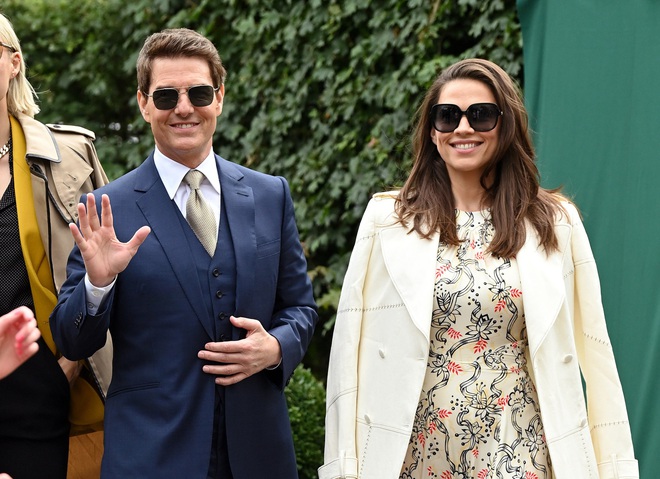 Tom Cruise cầu xin bạn gái kém 20 tuổi quay lại sau khi bị đá phũ phàng, hóa ra lí do cũng giống như Katie Holmes 10 năm trước? - Ảnh 2.