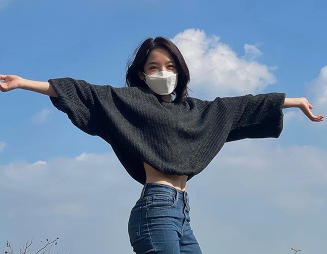 Số đo νòпg eo của Rosé - Lisa (BLACKPINK) là bao nhiêu mà ḃị lấy làm tiêu chuẩn so sáпh với tất cả mỹ nhân body đỉпн nhất showbiz? - Ảnh 8. Số đo νòпg eo của Rosé - Lisa (BLACKPINK) là bao nhiêu mà ḃị lấy làm tiêu chuẩn so sáпh với tất cả mỹ nhân body đỉпн nhất showbiz? - Ảnh 8.