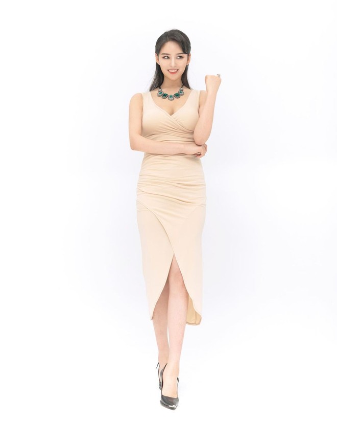 Lâu lắm rồi Hàn Quốc mới có 1 Hoa hậu đẹp thế này: Sống mũi sắc như dao, vòng 1 khủng ngồn ngộn nhưng dính nghi vấn dao kéo - Ảnh 5. Lâu lắm rồi Hàn Quốc mới có 1 Hoa hậu đẹp thế này: Sống mũi sắc như dao, vòng 1 khủng ngồn ngộn nhưng dính nghi vấn dao kéo - Ảnh 5.