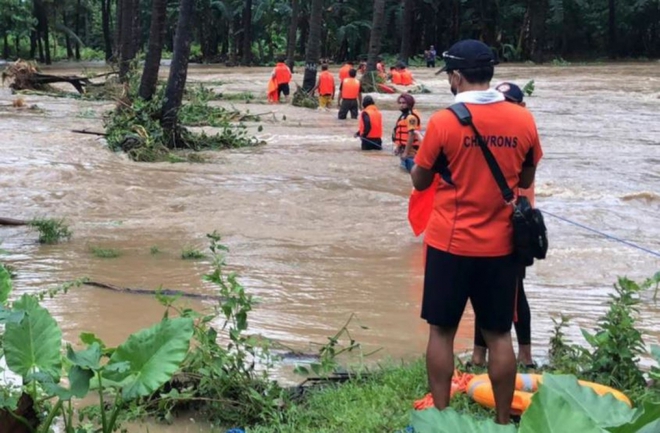 22 người thiệt mạng, 16 mất tích do bão Kompasu ở Philippines - Ảnh 1.