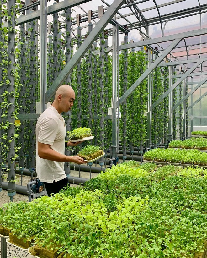 Thiếu gia tập đoàn nghìn tỷ có động thái đứng về phe Chi Pu giữa lùm xùm mất gốc? - Ảnh 3. Thiếu gia tập đoàn nghìn tỷ có động thái đứng về phe Chi Pu giữa lùm xùm mất gốc? - Ảnh 3.