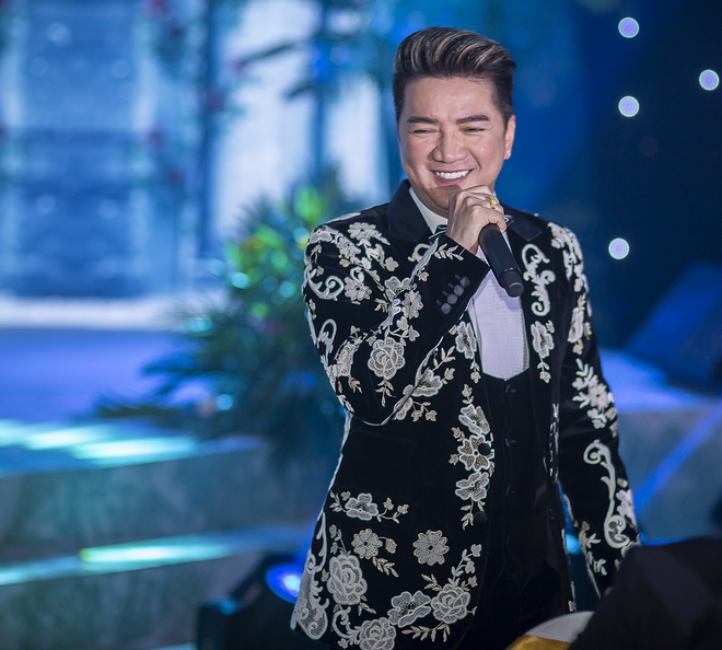 Netizen đào bức ảnh gây tranh cãi của Đàm Vĩnh Hưng: Khẳng định Ariana Grande huỷ show vì bolero, có cả từ ngữ tục tĩu - Ảnh 3.