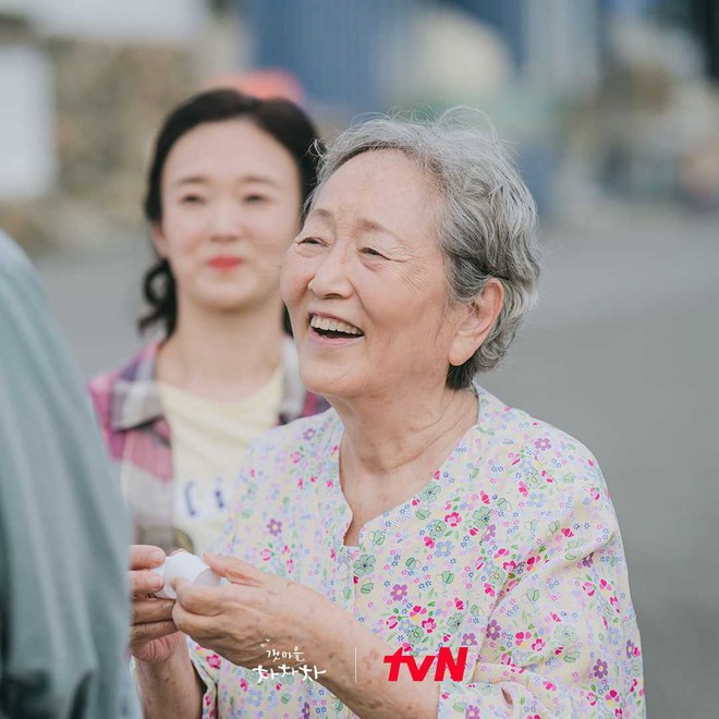 Người bà quốc dân phim Hàn đóng 3 nhân vật thì qua đời cả 3, xem tới Hometown Cha-Cha-Cha mà khóc cạn nước mắt - Ảnh 5.