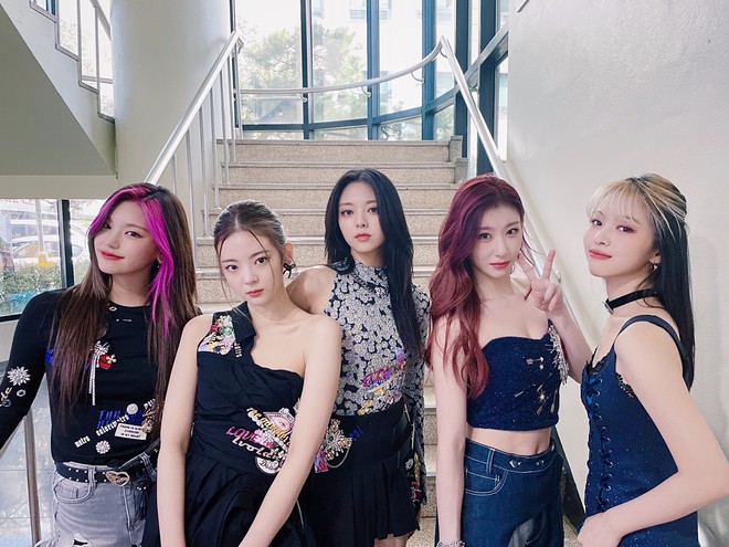 Yuna (ITZY) gặp chấn thương không cử động được cổ khi quay MV, netizen còn nỡ chê dance break chán nữa không? - Ảnh 16.