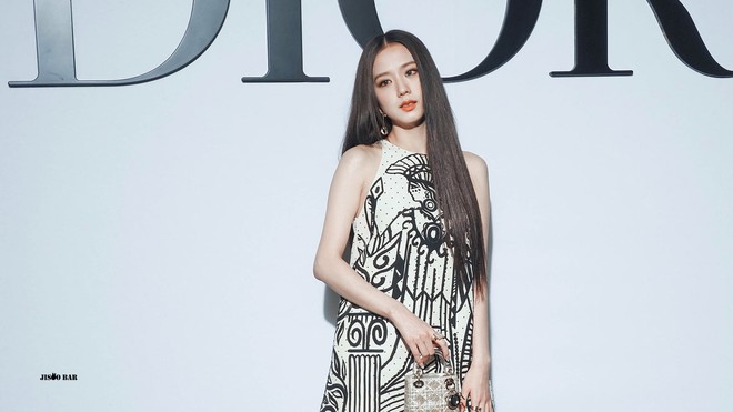Jisoo BLACKPINK được CEO Dior tuyên bố chống lưng khiến fan rần rần   Showbiz 24h  Giải trí  VGT TV