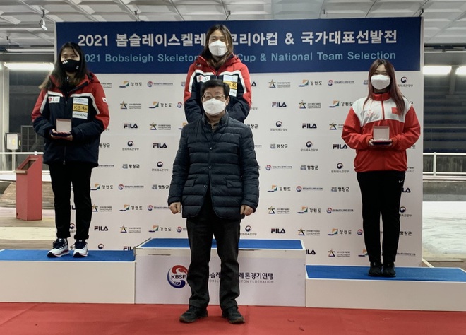 V&acirc;n Kh&aacute;nh - hot girl m&ocirc;n thể thao lạ với giấc mơ đưa Việt Nam đi Olympic m&ugrave;a đ&ocirc;ng - Ảnh 4.