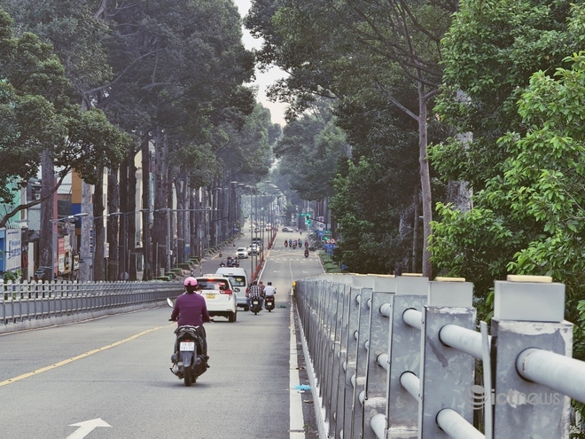 Hình ảnh Sài Gòn ngày đầu nới lỏng giãn cách qua ống kính smartphone - Ảnh 5.
