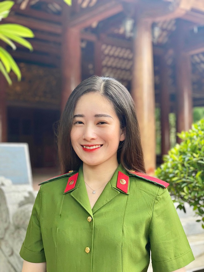 Hot girl thủ khoa đầu ra Học viện Cảnh sát: 7.5 IELTS, điểm tốt nghiệp gần ngưỡng tuyệt đối, tiết lộ môn học nghe tên thôi đã phát sợ - Ảnh 3. Hot girl thủ khoa đầu ra Học viện Cảnh sát: 7.5 IELTS, điểm tốt nghiệp gần ngưỡng tuyệt đối, tiết lộ môn học nghe tên thôi đã phát sợ - Ảnh 3.
