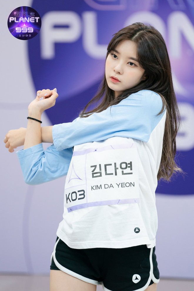 Dự đoán top 9 Girls Planet 999: Yujin (CLC) có bị cho ra chuồng gà, công chúa Mnet debut center? - Ảnh 1.