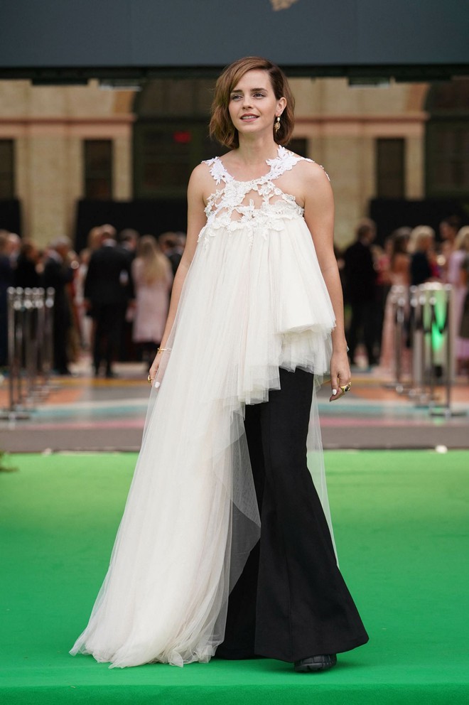 emma-watson-the-earthshot-prize-2021-in-london-7-16349019890291858217917.jpg