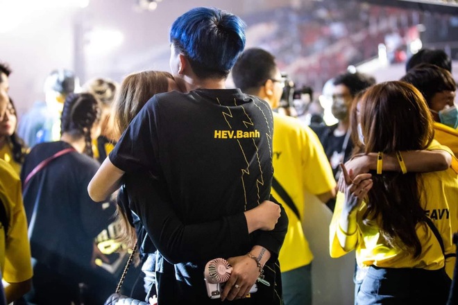 Bị gắn m&aacute;c trẻ tr&acirc;u nhưng sao game thủ Free Fire to&agrave;n trai xinh g&aacute;i đẹp, nhiều t&agrave;i lẻ thế n&agrave;y? - Ảnh 2.