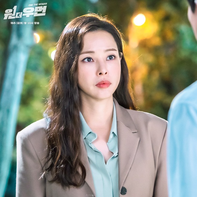 Rating bom xịt của Kim Go Eun thấp thảm thương, nhìn hội bom tấn leo thang mà nhói lòng - Ảnh 1.