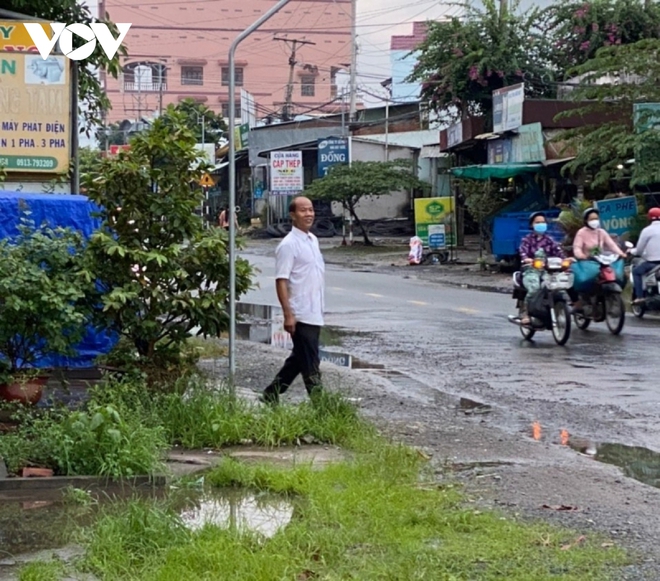 Tiền Giang phong tỏa xã có hơn 2.000 hộ dân bị ảnh hưởng do dịch Covid-19 - Ảnh 2.