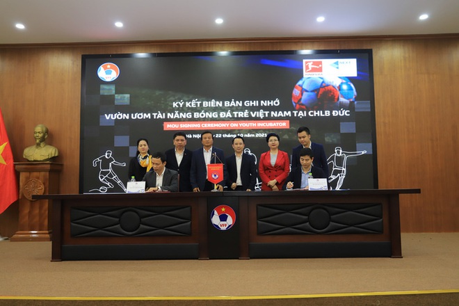 Next Media và VFF hợp tác đưa cầu thủ sang Đức: Thực hiện giấc mơ World Cup - Ảnh 2.