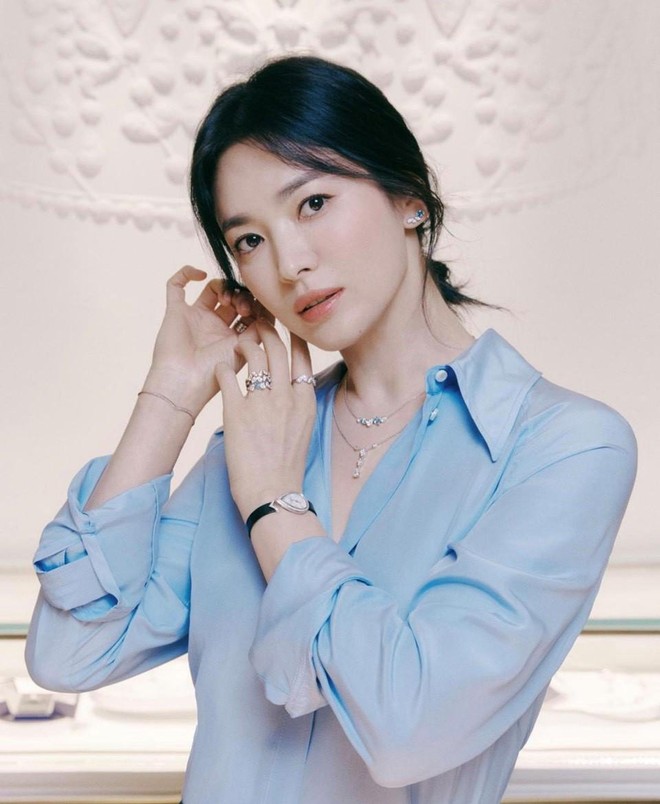 Hội diễn viên Hàn vẫn hót hòn họt sau phốt chấn động: Song Hye Kyo trốn thuế mấy chục tỷ, số 1 còn từng đi tù - Ảnh 3.