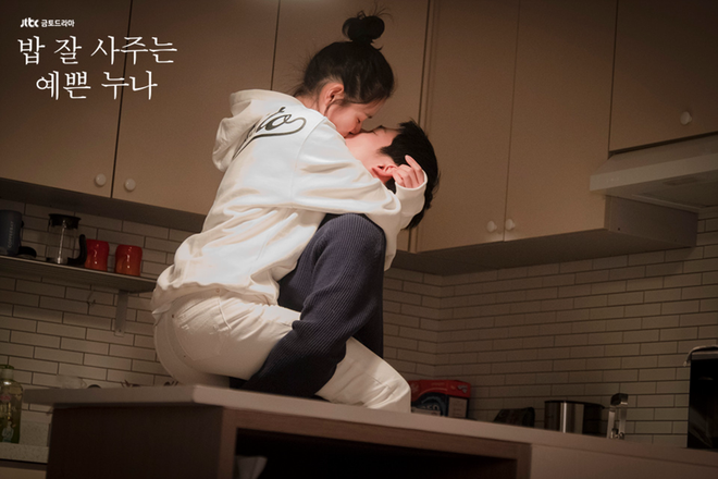 N&agrave;o phải Hyun Bin, đ&acirc;y mới l&agrave; nam thần m&agrave; Son Ye Jin cưng hết mực: C&ocirc;ng khai t&igrave;nh tứ ở họp b&aacute;o, cảnh n&oacute;ng qu&aacute; trời lu&ocirc;n! - Ảnh 15.