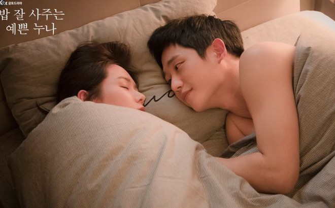 N&agrave;o phải Hyun Bin, đ&acirc;y mới l&agrave; nam thần m&agrave; Son Ye Jin cưng hết mực: C&ocirc;ng khai t&igrave;nh tứ ở họp b&aacute;o, cảnh n&oacute;ng qu&aacute; trời lu&ocirc;n! - Ảnh 18.