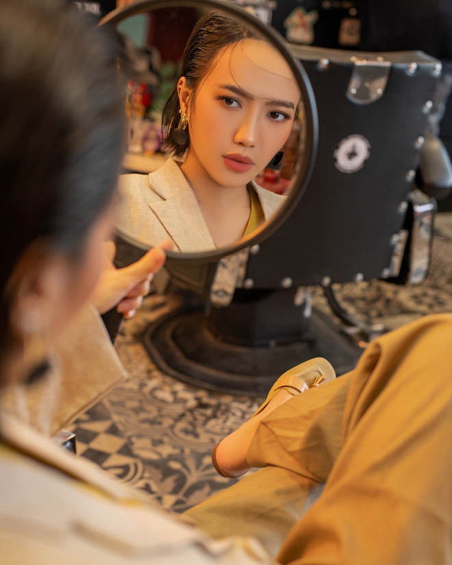 Diệu Nhi khoe trọn body cùng vòng eo con kiến sau khi sinh con đầu lòng, nhan sắc và thần thái ngày càng "đỉnh chóp"! - Ảnh 3. Diệu Nhi khoe trọn body cùng vòng eo con kiến sau khi sinh con đầu lòng, nhan sắc và thần thái ngày càng "đỉnh chóp"! - Ảnh 3.
