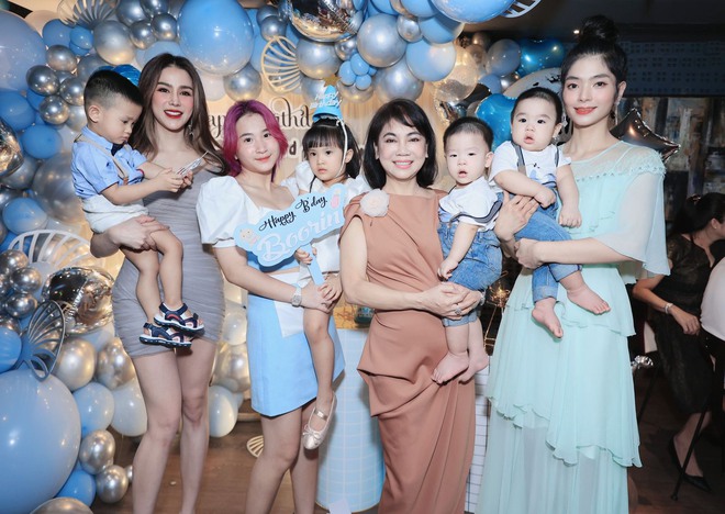 HOT: Diệp L&acirc;m Anh v&agrave; &ocirc;ng x&atilde; đại gia c&ugrave;ng lộ diện giữa x&aacute;c nhận ly th&acirc;n, bố mẹ chồng gi&agrave;u nức tiếng cũng c&oacute; mặt! - Ảnh 3.