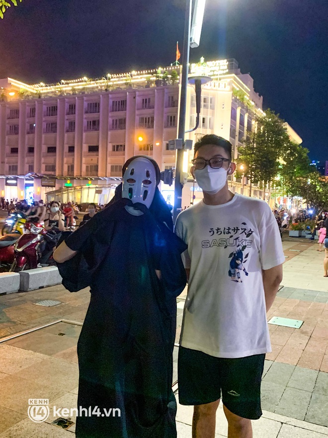 Khong khi Halloween: Ha Noi da vang con mua, Sai Gon dong nghit nhung it thay nguoi hoa trang