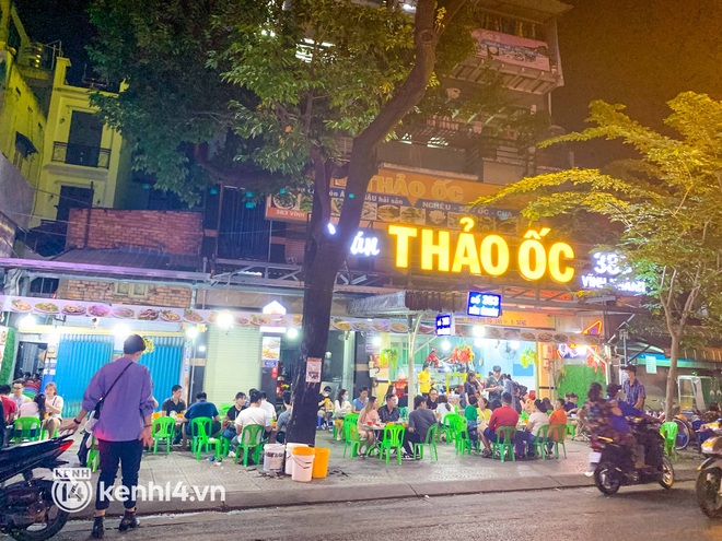 Đêm Halloween "để đời" nhất của Sài Gòn: Bùi Viện "trùm mền ngủ", phố đi bộ chật kín người, hàng quán hồi sinh đúng nghĩa - Ảnh 15.