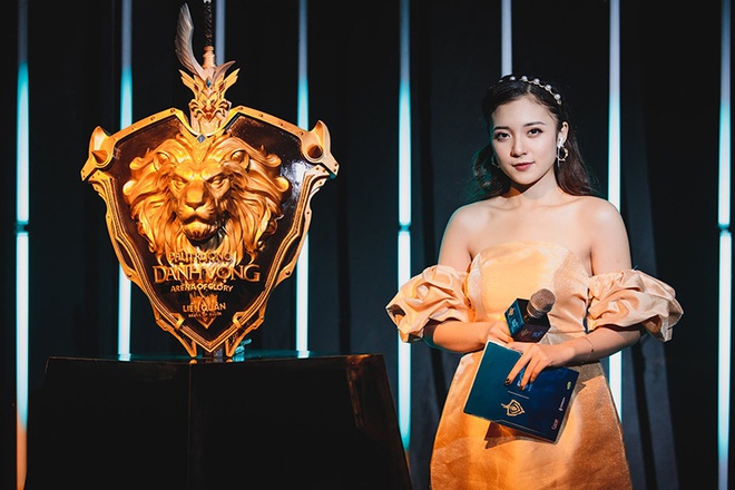 Phỏng vấn MC quốc d&acirc;n Phương Thảo: &ldquo;Đến với Li&ecirc;n Qu&acirc;n, t&ocirc;i được nhiều thứ v&agrave; cũng mất đi rất nhiều!&rdquo; - Ảnh 1.