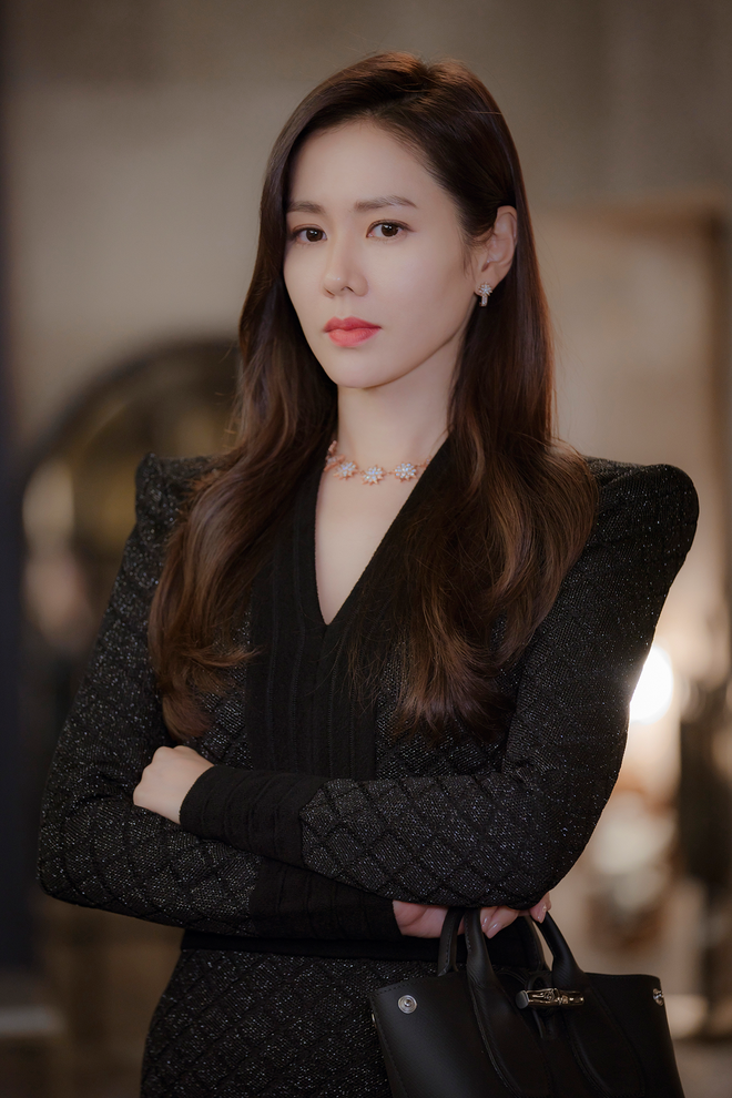 Mỹ nhân Hàn bị lợi dụng tên tuổi để PR phim: Song Hye Kyo ly dị chưa xong thì bị đồn đóng phim bom tấn - Ảnh 4.