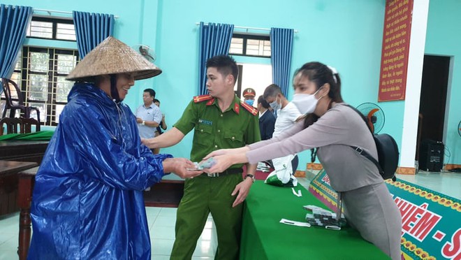 Một huyện ở Quảng Bình yêu cầu thu thập chứng cứ hoạt động từ thiện của ca  sĩ Thuỷ Tiên để phục vụ điều tra - Mot huyen o Quang Binh yeu