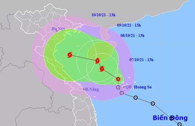 Áp thấp nhiệt đới mạnh lên thành bão giật cấp 12, hướng vào miền Trung - Ảnh 1.