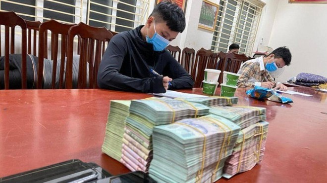 Tr&ugrave;m đường d&acirc;y cờ bạc ngh&igrave;n tỷ tặng vợ si&ecirc;u xe: Tan cơn mơ hoa... - Ảnh 2.