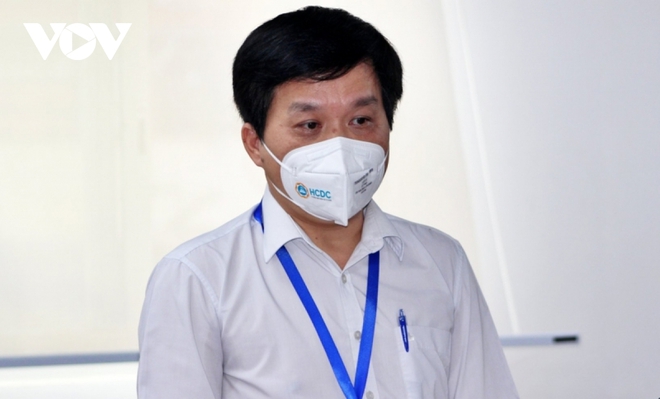 Kh&ocirc;ng được ph&eacute;p ti&ecirc;m cho trẻ em chưa đủ 12 tuổi - Ảnh 3.