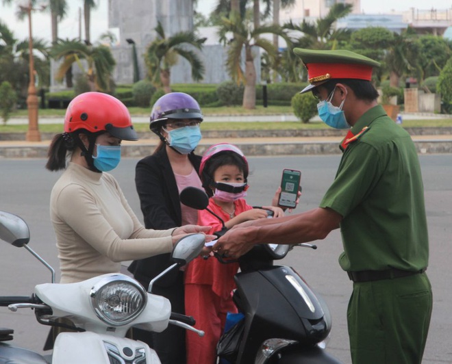 Bạc Li&ecirc;u y&ecirc;u cầu c&aacute;n bộ, c&ocirc;ng chức, lực lượng vũ trang kh&ocirc;ng được tự &yacute; ra khỏi tỉnh - Ảnh 1.