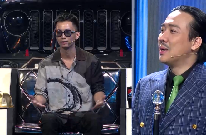 Hội sợ vợ Rap Việt t&aacute;i xuất giang hồ: Trấn Th&agrave;nh g&agrave;i k&egrave;o cho Hari Won chạm tr&aacute;n b&agrave; x&atilde; Rhymastic - Ảnh 3.