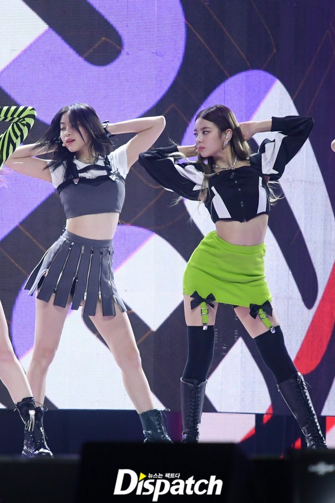 ITZY và aespa đụng độ tại concert: Yuna như búp bê cũng không đọ lại được Karina chuẩn visual AI? - Ảnh 17.