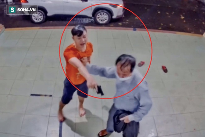 C&ocirc;ng an chĩa s&uacute;ng v&agrave;o nh&acirc;n vi&ecirc;n y tế: Lo lắng cho con n&ecirc;n kh&ocirc;ng kiểm so&aacute;t được cảm x&uacute;c - Ảnh 3.