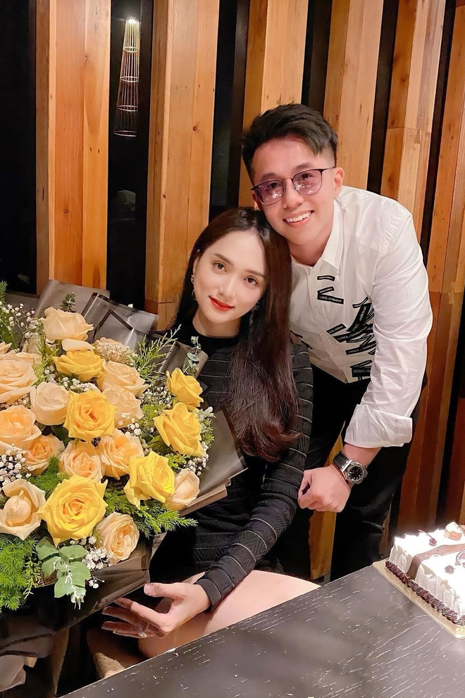 Cuối tuần Matt Liu đ&aacute;nh &uacute;p d&acirc;n t&igrave;nh m&agrave;n khoe xe hoa, đ&aacute;m cưới với Hương Giang hay g&igrave; đ&acirc;y? - Ảnh 8.