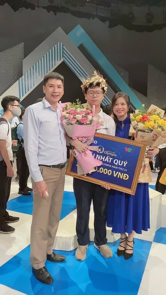 Mẹ &Aacute; qu&acirc;n Olympia 2021: Tiếc 1 điều trong trận Chung kết v&agrave; tiết lộ phần thưởng n&oacute;ng - Ảnh 2.