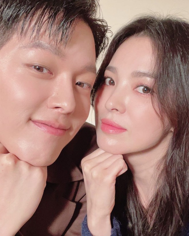 Song Hye Kyo dính lời nguyền: Bị đồn yêu 9 bạn diễn siêu sao với cái kết chung, đỉnh điểm nghi vấn cắm sừng Song Joong Ki - Ảnh 26. Song Hye Kyo dính lời nguyền: Bị đồn yêu 9 bạn diễn siêu sao với cái kết chung, đỉnh điểm nghi vấn cắm sừng Song Joong Ki - Ảnh 26.