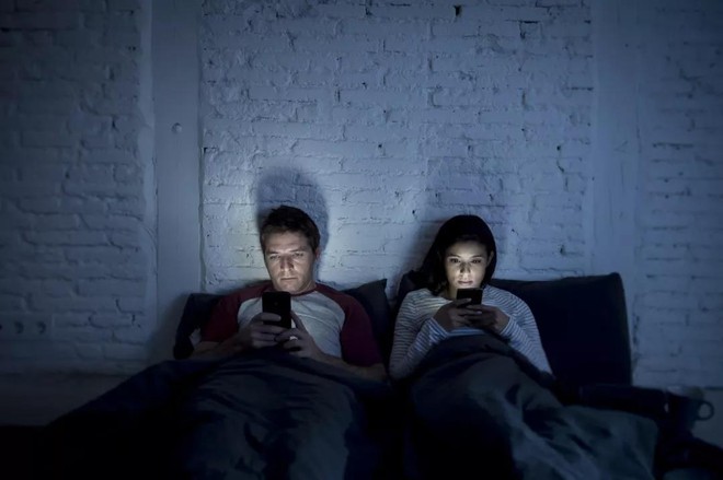 2 tiếng trước khi ngủ l&agrave; thời điểm v&agrave;ng để bảo vệ nội tạng: Nếu tối n&agrave;o cũng thực hiện 4 việc n&agrave;y th&igrave; kh&aacute;c n&agrave;o tự rước độc v&agrave;o th&acirc;n - Ảnh 1.